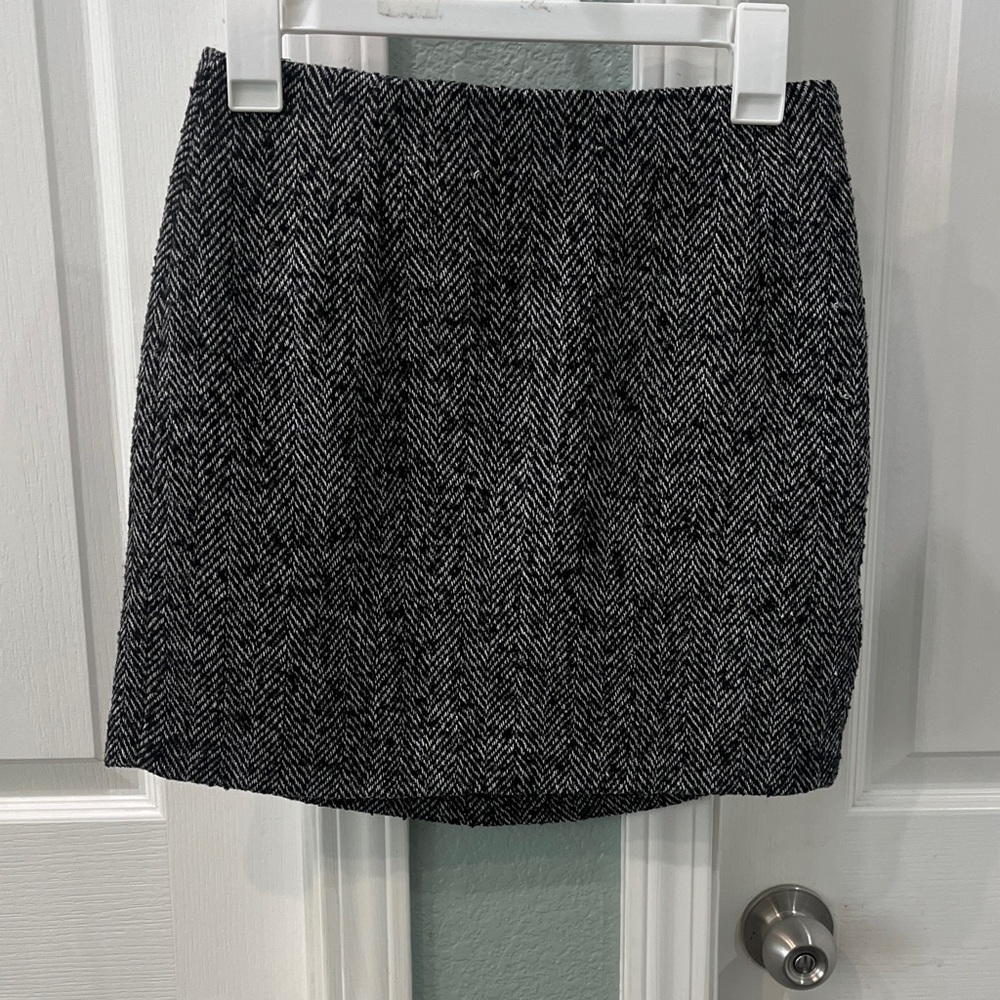 H&M Black & Gray Herringbone Mini Skirt